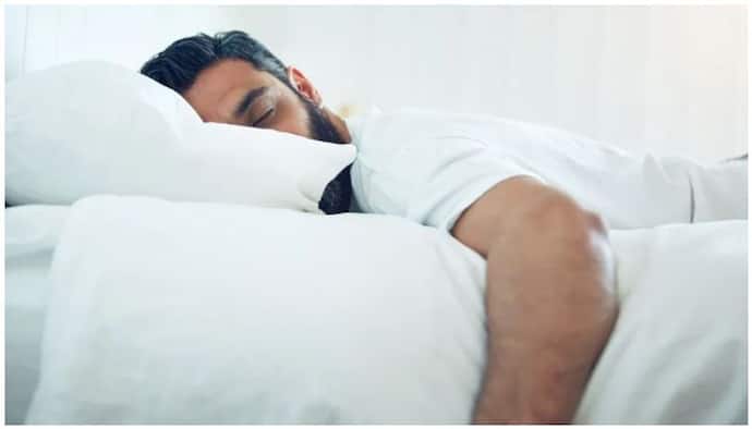 नींद आने में दिक्कत है तो सोने से पहले करें ये उपाय, तापमान नियंत्रित कर नींद लाने में करेगा मदद