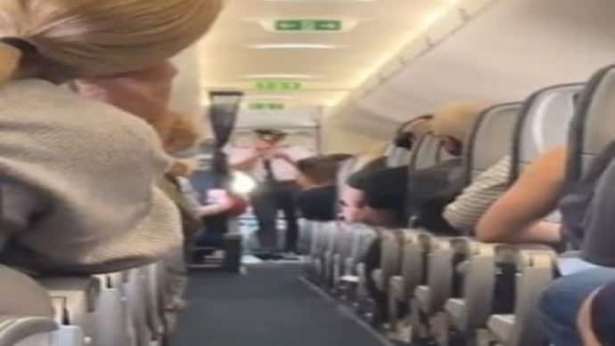 Viral Video: प्लेन में पायलट ने कहा कुछ ऐसा कि खुशी से चिल्ला पड़े यात्री, बजने लगीं सीटी और तालियां 