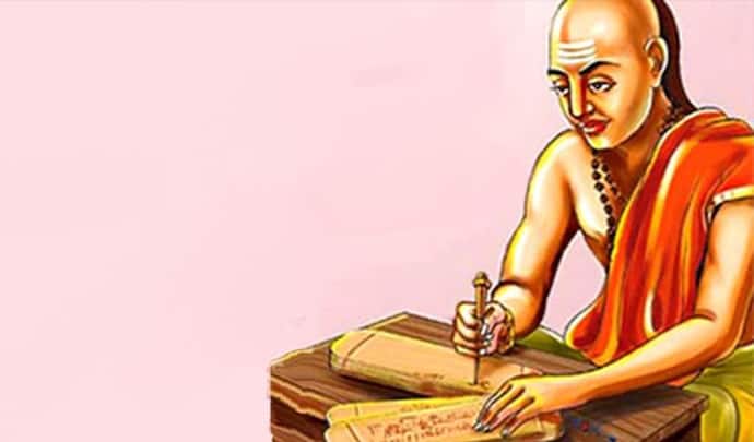  Chanakya Niti: जिन महिलाओं में होती हैं ये 3 खास बातें, वो हमेशा दूसरों से सुपीरियर साबित होती हैं 