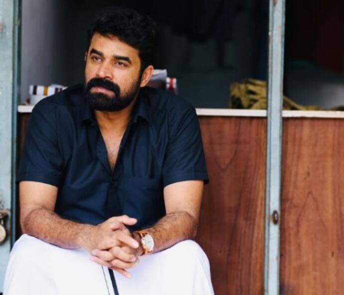 रेप केस में मलयालम फिल्म निर्माता विजय बाबू को मिली जमानत रद्द करने से सुप्रीम कोर्ट ने किया इनकार