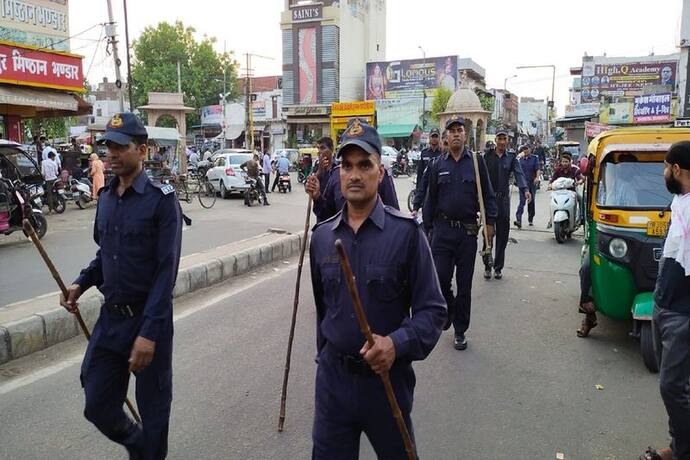भरतपुर में तनाव के बाद धारा-144 लागू, बुध की हाट में लॉ एंड ऑर्डर तोड़ने वालों से सख्ती से निपटेगी पुलिस