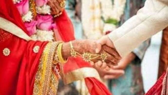 गाजीपुर: तीन साल पुरानी प्रेमिका ने पुलिस का सहारा लेकर उठाया बड़ा कदम, दूल्हे ने जेल जाने के डर से कर ली शादी