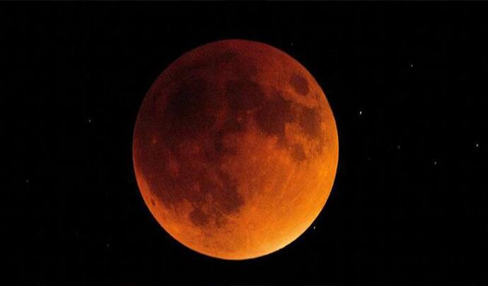 Chandra Grahan 2022: 16 मई को चंद्रमा दिखेगा ‘खूनी लाल’, क्यों होगा ऐसा? जानिए ग्रहण से जुड़ी खास बातें