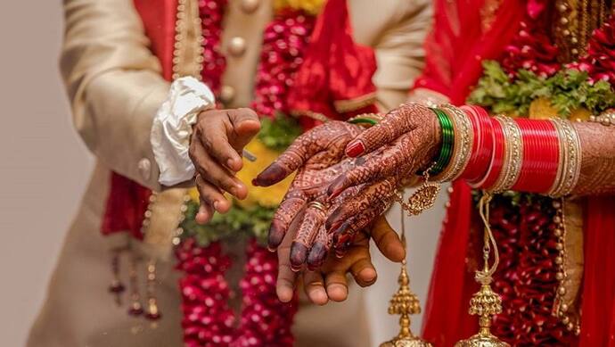 आगरा: तलाक के बिना ही व्यापारी को दूसरी शादी करना पड़ा भारी, सात फेरों से पहले हवालात पहुंच गया दूल्हा
