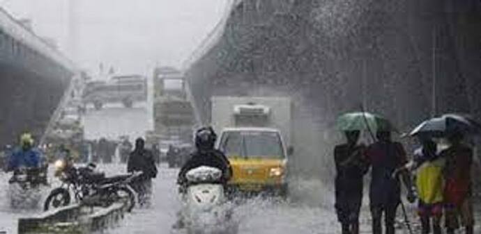 दिल्ली की बारिश: आमजन को गर्मी से राहत, VVIP मूवमेंट प्रभावित, बारिश  से रक्षामंत्री समेत 11 फ्लाइट्स डायवर्ट