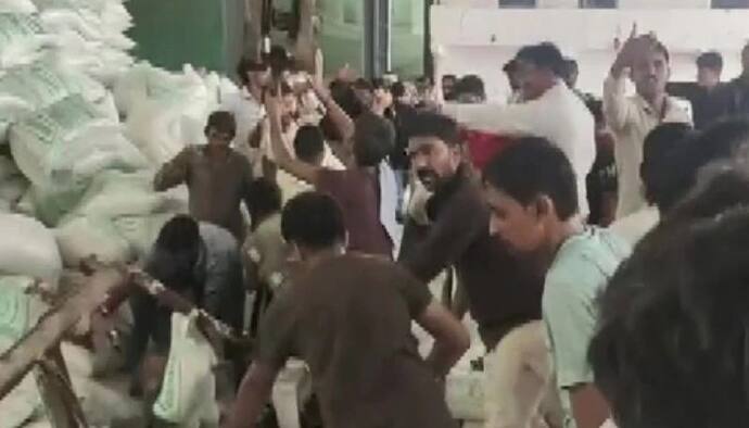 गुजरात में बड़ा हादसा: नमक फैक्ट्री की दीवार गिरने से 12 मजदूरों की मौत, कई घायल, PM Modi ने जताया शोक