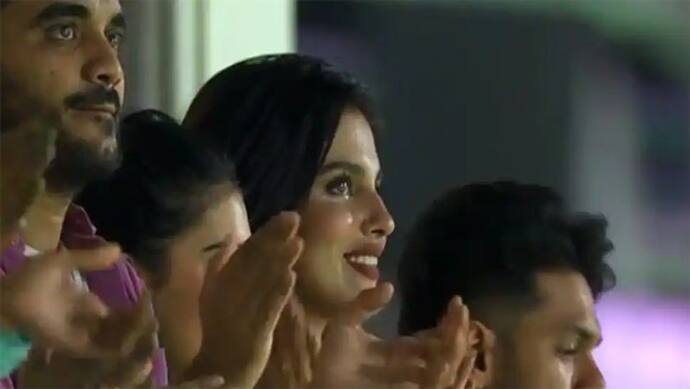 IPL 2022: लखनऊ और कोलकाता के बीच मैच के दौरान इस लड़की पर टिकी सभी लोगों की नजर, देखें वायरल फोटो