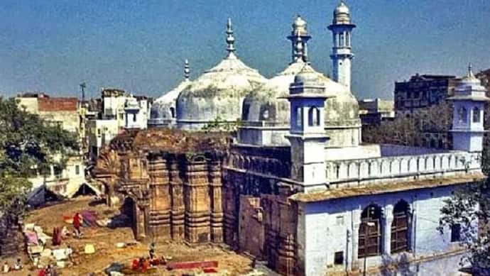 वाराणसी: मस्जिद कमेटी पर FIR दर्ज करने की मांग वाली याचिका हुई खारिज, तथ्यों के आधार पर अर्जी को बताया अधूरा