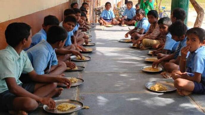 उत्तराखंड में छात्रों ने फिर से दलित रसोइया का खाना खाने से किया इंकार, जानें पूरा मामला