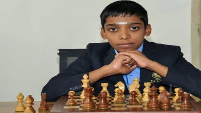 भारतीय ग्रैंड मास्टर प्रज्ञानानंद ने शतरंज प्रतियोगिता में  विश्व चैंपियन मैग्नस कार्लसन को हराया