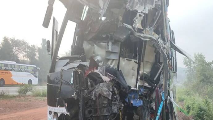खतरनाक ओवरटेक: कर्नाटक के हुबली में टूरिस्ट बस और चावल से लदी ट्रॉली में भीषण टक्कर, 9 की मौत, 24 घायल