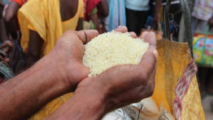 राशन कार्ड को लेकर योगी सरकार करने जा रही है बड़ा बदलाव, जून महीने से गेहूं कम और ज्यादा मिलेगा चावल