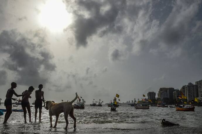 Weather Alert:अरुणाचल, असम, मेघालय में भारी बारिश की चेतावनी, मुंबई में भी मानूसन का इंतजार होगा खत्म