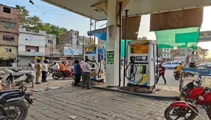 कानपुर हिंसा के बाद पेट्रोल पंप के सीसीटीवी भी खंगाल रही पुलिस, बोतलों में आए पेट्रोल का लगाया जा रहा पता