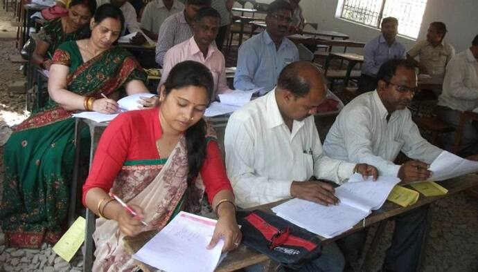 RBSE 12th Result 2022: बोर्ड Exam में कॉपी चेक करने के लिए टीचर को मिलते हैं इतने रुपए, करोड़ों में इनकी कमाई