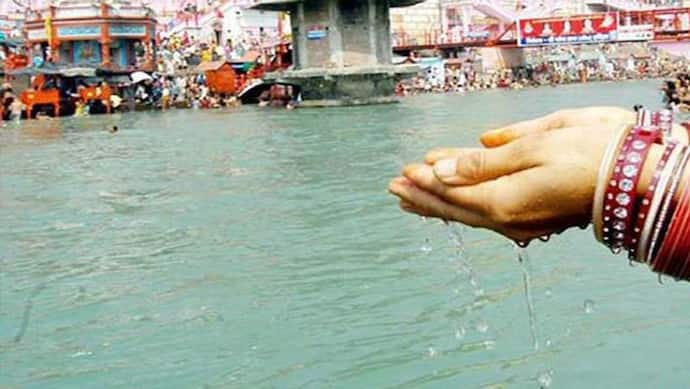 Ganga Dussehra 2022: घर में रखें गंगा जल तो ध्यान रखें ये बातें, नहीं तो उठाना पड़ सकता है नुकसान