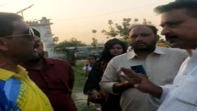 रामपुर में बुर्का पहनी महिलाओं को स्टेडियम से निकाला बाहर, क्रीड़ा अधिकारी पर लगे गंभीर आरोप