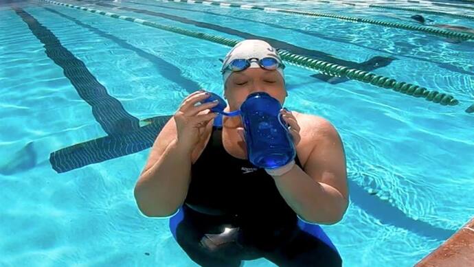 Swimming जानें से पहले और बाद में क्या खाएं, जिससे तेजी से कम हो वजन, जानें एक्सपर्ट की राय