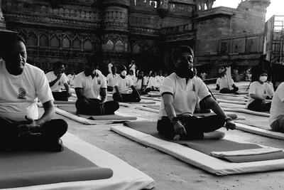 Yoga Day 2022: आम लोगों के बीच सीएम और सिंधिया ने किया योग, योगा डे के मौके पर एमपी में दिखा गजब उत्साह