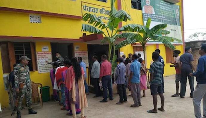 Jharkhand Mandar By Election: मांडर उपचुनाव के लिए हो रही वोटिंग, जानिए पल-पल की अपडेट्स