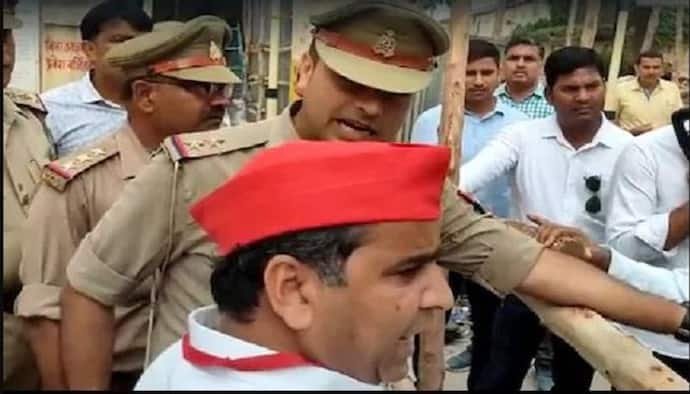 आजमगढ़ उपचुनाव मतगणना: सपा प्रत्याशी धर्मेंद्र यादव की पुलिस से तीखी नोकझोंक, लगाया ईवीएम बदलने का आरोप 