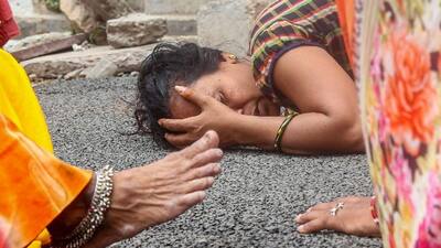 उदयपुर में कन्हैयालाल पंचतत्व में विलीनः वो तस्वीरें जिन्होंने सबको रुलाया, बेसुध होकर सड़क पर गिरी महिला