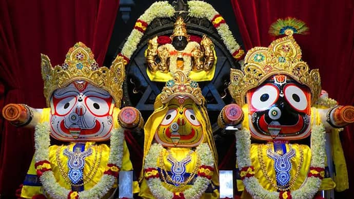 Jagannath Rath Yatra: आंखों पर पट्टी बांधकर पुजारी बदलते हैं भगवान जगन्नाथ की प्रतिमा, रहस्यमयी है ये परंपरा