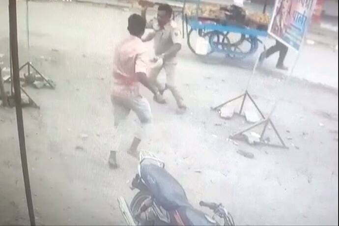 राजस्थान का खौफनाक CCTV: पुलिसकर्मी पर इस तरह चाकूओं से किया हमला, काट डाला हाथ..देखिए भयानक सीन