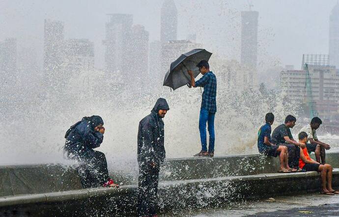 Monsoon Alert: मुंबई में लगातार तेज बारिश का अलर्ट, मध्य प्रदेश-गुजरात-गोवा में मानसून एक्टिव