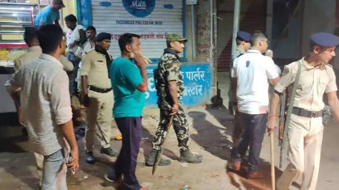 बिहार के आरा में नुपूर शर्मा के समर्थन में पोस्ट को लेकर मचा बवाल, युवक को जमकर पीटा...पुलिस बल तैनात