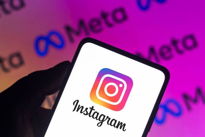 Instagram Down: कई घंटो से ठप है इंस्टाग्राम, मैसेज भेजने मे आ रही परेशानी, सोशल मीडिया पर शेयर हो रहे मीम 