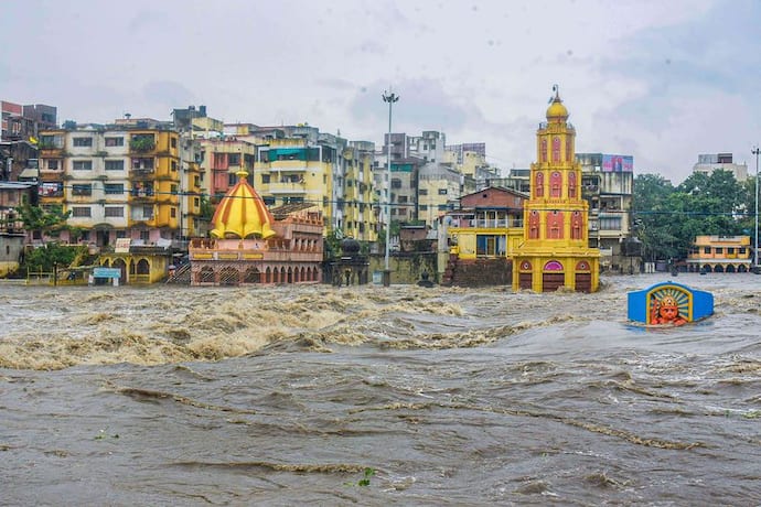Monsoon Alert: देश के कई राज्यों में फिर भारी बारिश की भविष्यवाणी, जानिए किन-किन राज्यों पर मंडरा रहा खतरा
