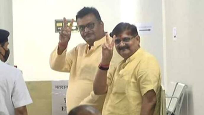 राष्ट्रपति चुनाव के लिए झारखंड विधानसभा में वोटिंग शुरू, भाजपा के अनंत ओझा ने डाला पहला वोट