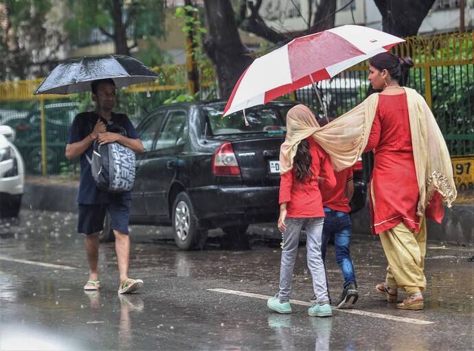Monsoon Update: मप्र, गुजरात, केरल, कर्नाटक सहित कई राज्यों में हो सकती है भारी बारिश, जानिए अपने राज्य का हाल