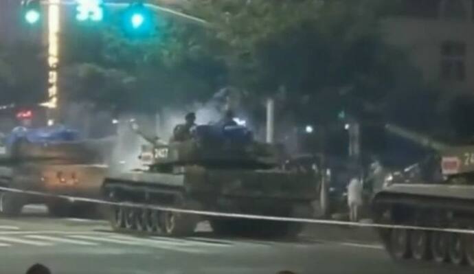 चीन की सड़कों पर उतारने पड़े टैंक, कारण जानकर हो जाएंगे हैरान