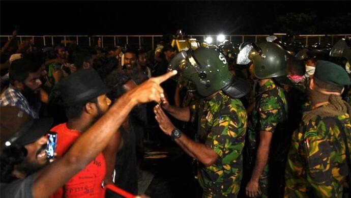 श्रीलंका के राष्ट्रपति बनते ही रानिल एक्शन में, आर्मी ने आधी रात प्रदर्शनकारियों के टेंट उखाड़े, 100 अरेस्ट