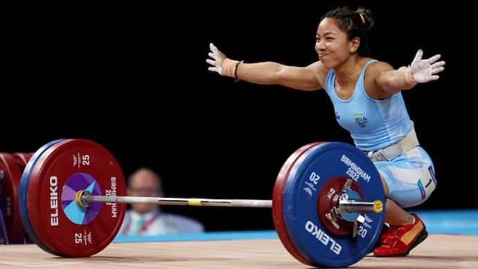 Mirabai Chanu set multiple records after won gold in Commonwealth games 2022 spb