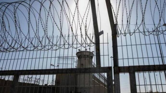 इजराइली जेल के अधिकारी ने महिला गार्ड को बनाया "Sex Slave", फिलिस्तीनी कैदी ने कई बार किया रेप