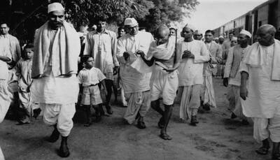 10  फोटो में जानिए गांधी जी के वो 7 आंदोलन.. जिन्होंने बिना खड्ग-बिना ढाल आजादी दिलाने में मदद की  