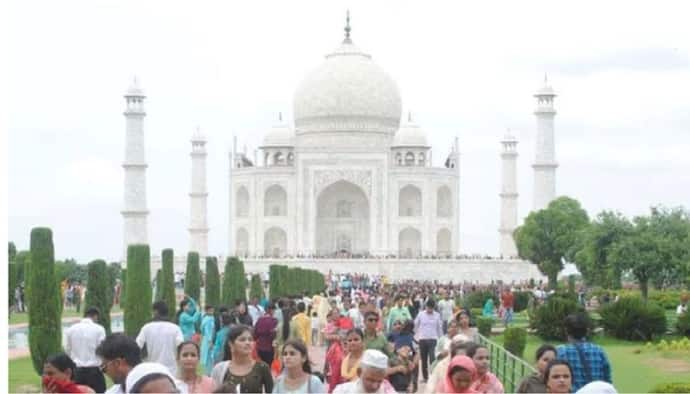 ताजमहल में तीन दिन तक पर्यटकों का मुख्य गुंबद पर प्रवेश रहेगा बंद, जानिए क्यों लिया गया ऐसा फैसला 