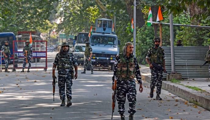 Anantnag Encounter: जम्मू-कश्मीर में दो आतंकवादी ढेर, Hizbul के थे मारे गए दोनों आतंकवादी