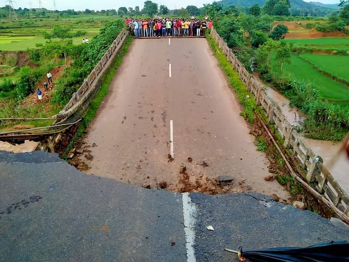 ओडिशा में भारी बारिश ने मचाई तबाही, जानिए देश के बाकी राज्यों के लिए मौसम विभाग ने क्या भविष्यवाणी की है