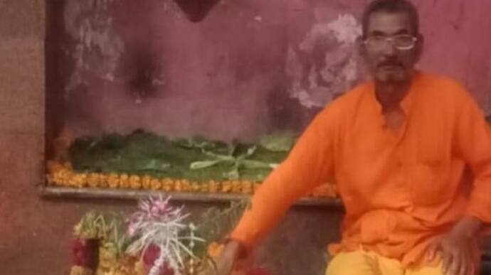  जयपुर से बड़ी खबर: जन्माष्टमी के एक दिन पहले कृष्ण मंदिर के पुजारी ने खुद को लगाई आग, मच गया हड़कंप
