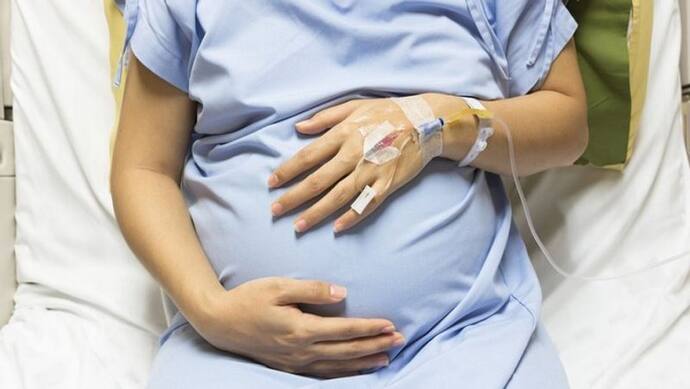 अमेरिका: फाइजर वैक्सीन के ट्रायल में शामिल 40 फीसदी गर्भवती महिलाओं का हुआ गर्भपात