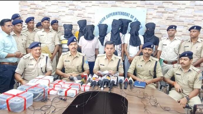 जमशेदपुर में पुलिस की कोशिश कामयाब, एक ही दिन में चैन स्नैचिंग के 9 आरोपी अरेस्ट