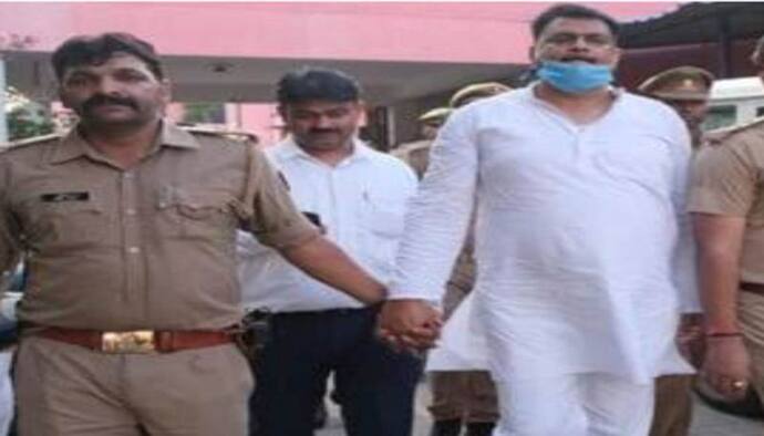 गोरखपुर: माफिया राजन तिवारी ने पुलिसकर्मियों से की हाथापाई, जेल से निकलते ही करुंगा ये काम 