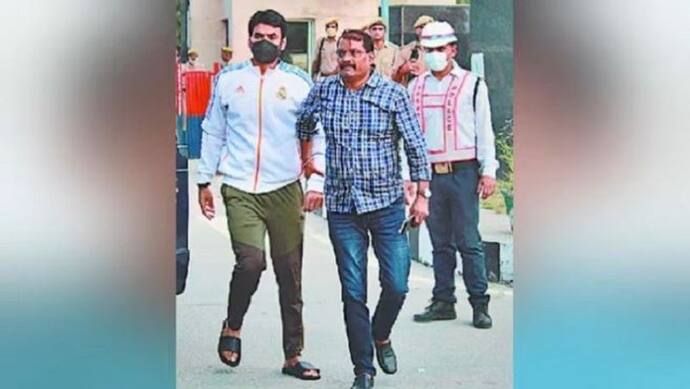गालीबाज नेता श्रीकांत त्यागी को तीन मामलों में मिली जमानत, जानिए क्यों अभी जेल से नहीं आएगा बाहर