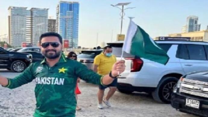 बरेली: शराब कारोबारी ने दुबई में लहराया पाकिस्तानी झंडा, फोटो वायरल होने के बाद हिंदू संगठन ने उठाया बड़ा कदम