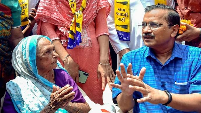 गुजरात में भाजपा कार्यकर्ताओं से बोले केजरीवाल- BJP नहीं छोड़ें, अंदर रहकर AAP के लिए करें काम
