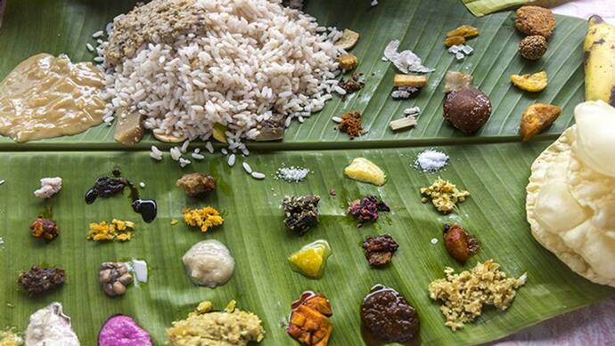 Onam Sadhya Thali: ओणम पर बनाई जाती है ‘साद्या थाली’, इसमें होते हैं 20 से ज्यादा पकवान